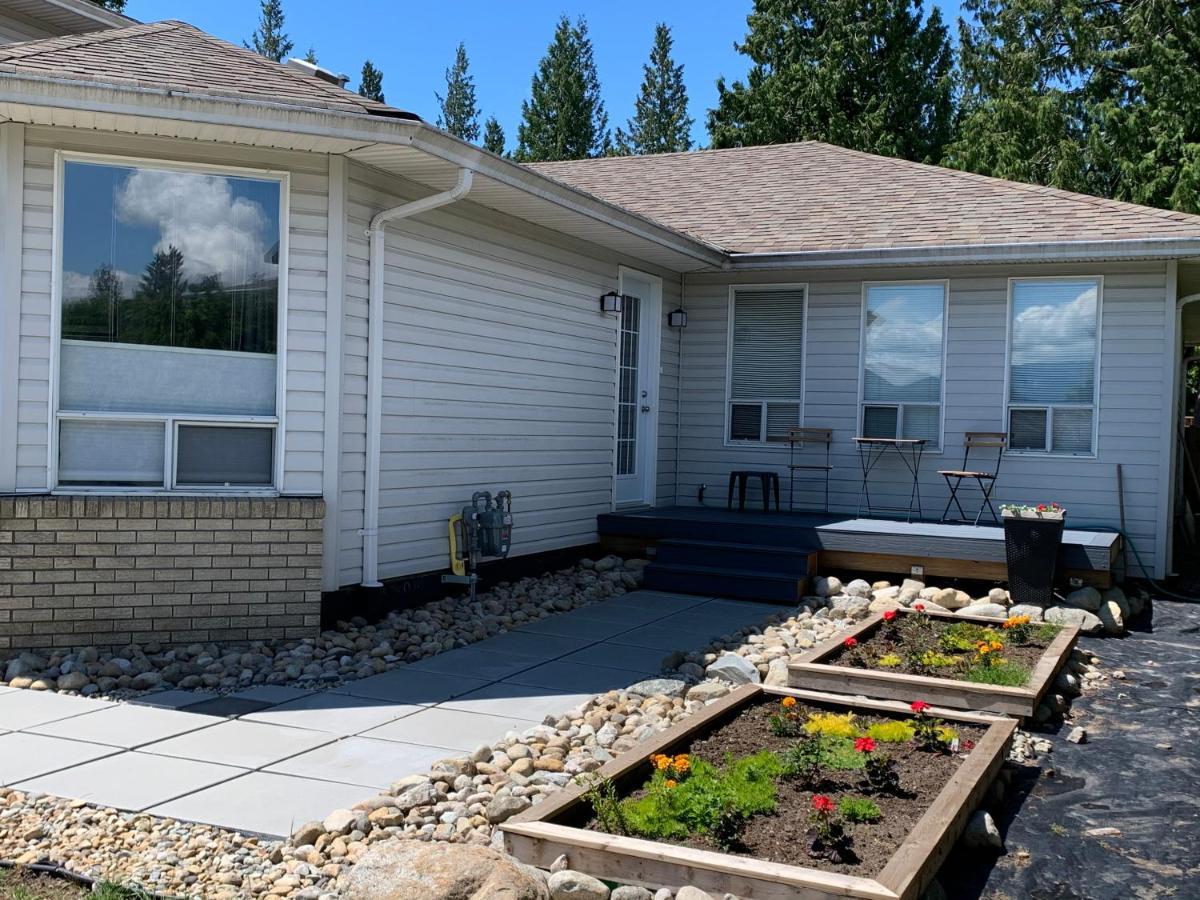 Bay Mountain Lookout Suites Gibsons Exterior foto